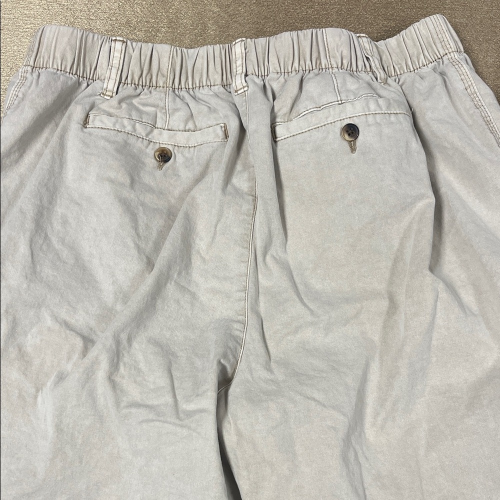 Old Navy Women’s Flat-Front Cotton Shorts - Picture 4 of 4